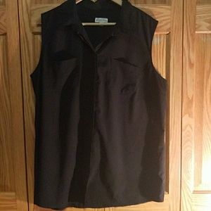 Sleeveless merona top